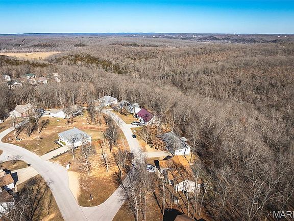 3rd image of 19420 Laney Rd