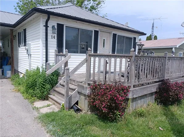 14 Bass Ln, Norfolk County, ON N0E 1M0