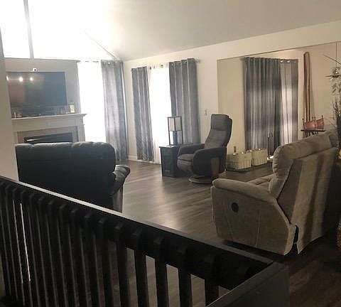 2nd image of 19 Bear Creek Estates Dr