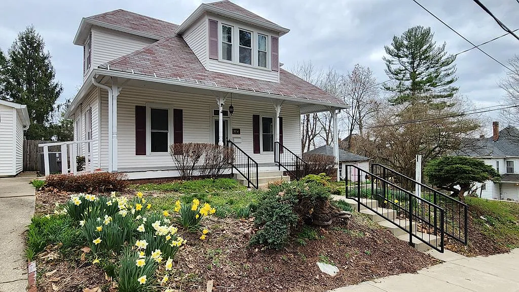 77 Highland Ave photo 1