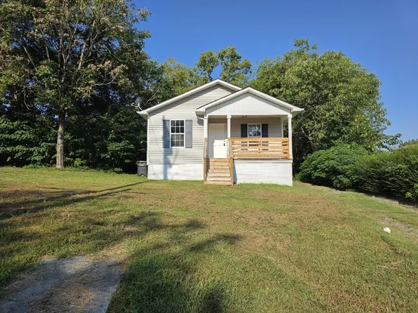 103 Hall St, Hartsville, TN 37074