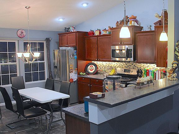 4th image of 11847 Jonker Way