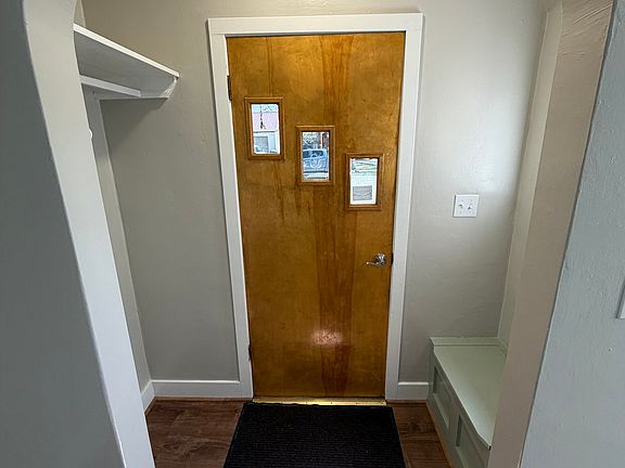 4th image of 313 N 9th St