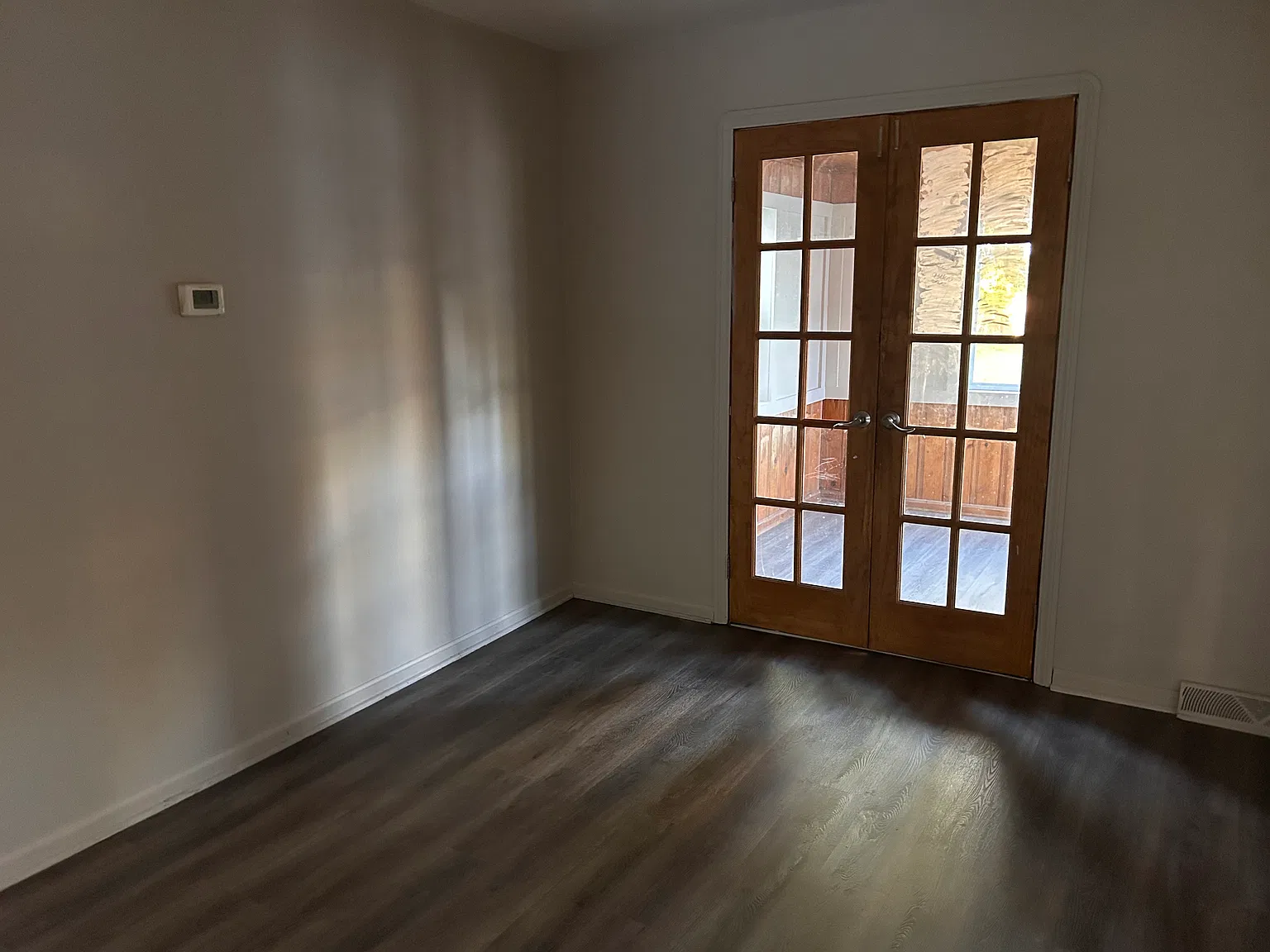 3 bed, 1100 sqft, $1,900 — Photo 3