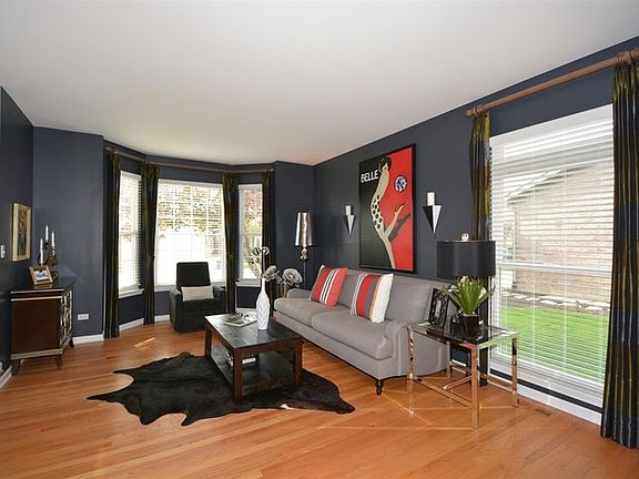 3rd image of 16831 Mohican Dr