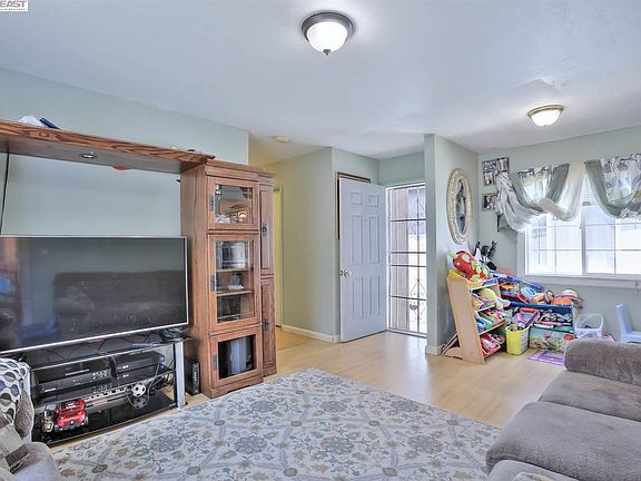 4th image of 539 S 20th St