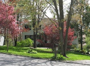 10 Pouting Rock Rd, Mahopac, NY 10541