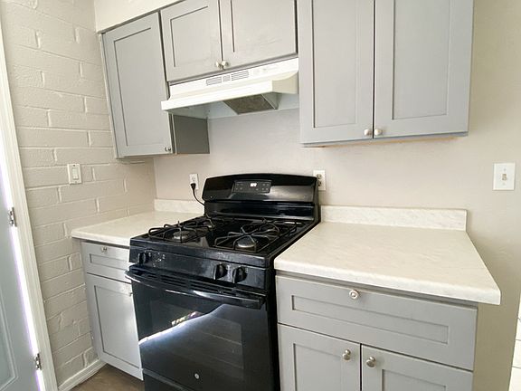 2nd image of 2331 E Pueblo Ave APT 3