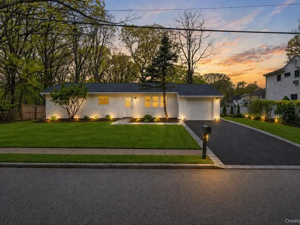 108 Avenue B, Holbrook, NY 11741