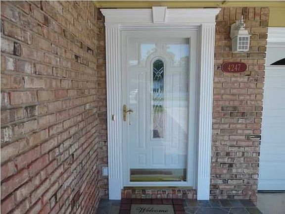 2nd image of 4247 Elmcrest Dr