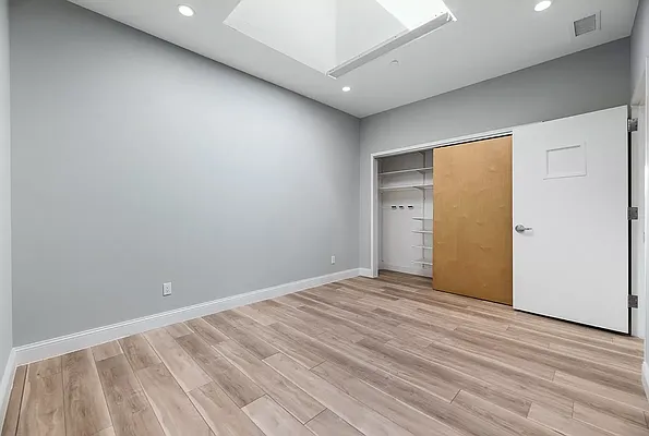 Rented by REAL New York | media 31