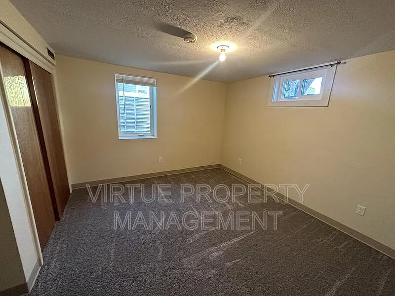 2 bed, 1.0 bath, $1,150 — Photo 2