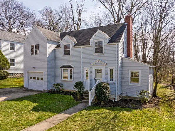 9 Coral Dr, Pittsburgh, PA 15238