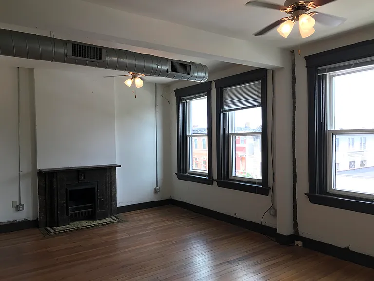 2611 Vine St — Photo 15
