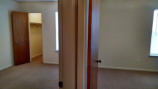 4th image of 1819 N Main St APT B