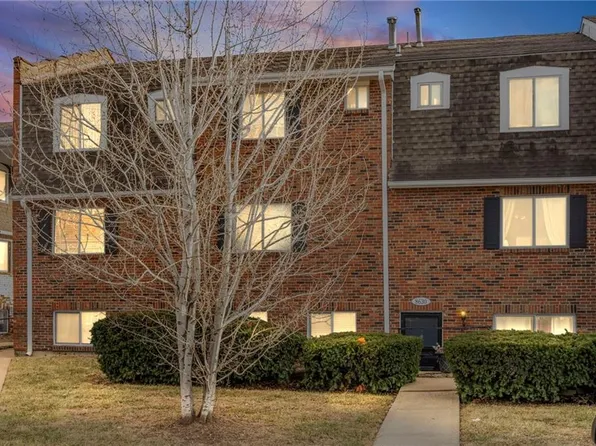 8630 W 85th St, Overland Park, KS 66212