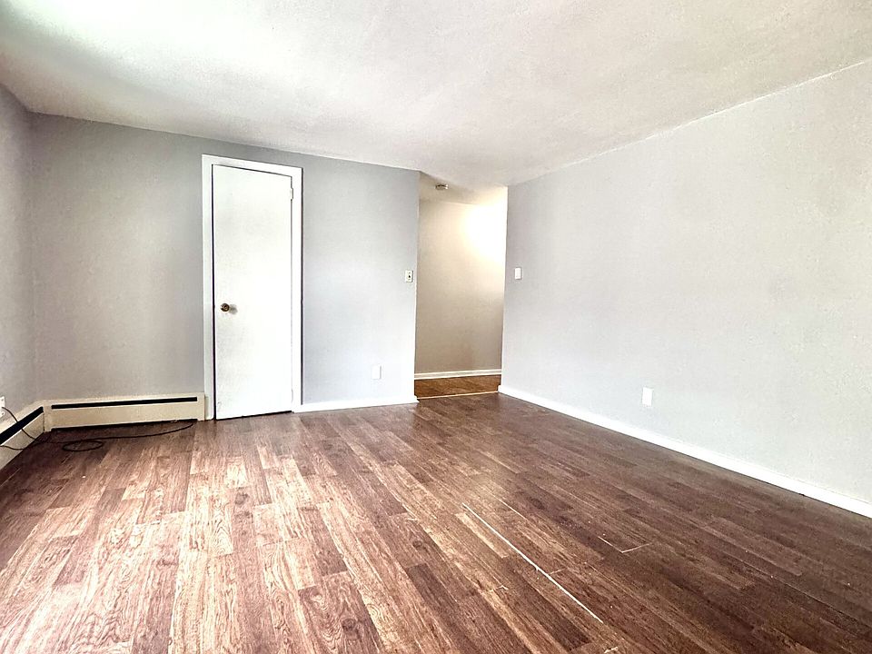 1st image of 70 Harvey Ave