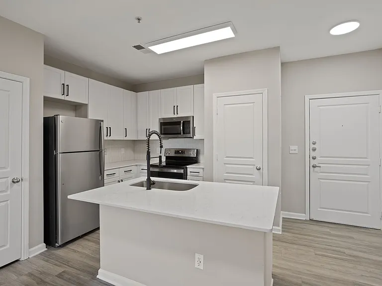 Flatiron West Trade — Photo 10