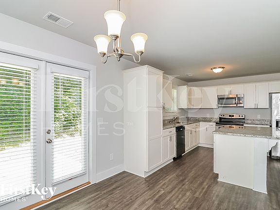 5th image of 4535 Bonneville Dr