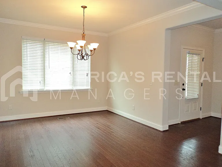 3768 Creekside Way — Photo 5
