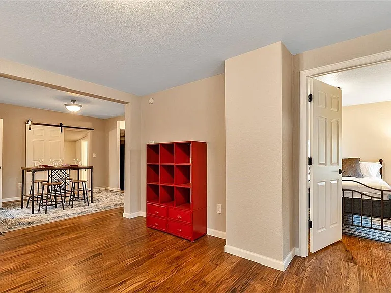 1543 Havana St — Photo 10