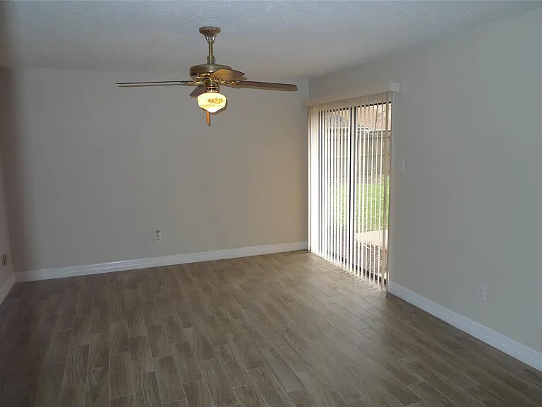 14223 Whitecross Dr — Photo 20