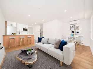 103 W 10th St, New York, NY 10011