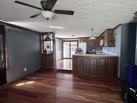 2nd image of 265 Harper Dr