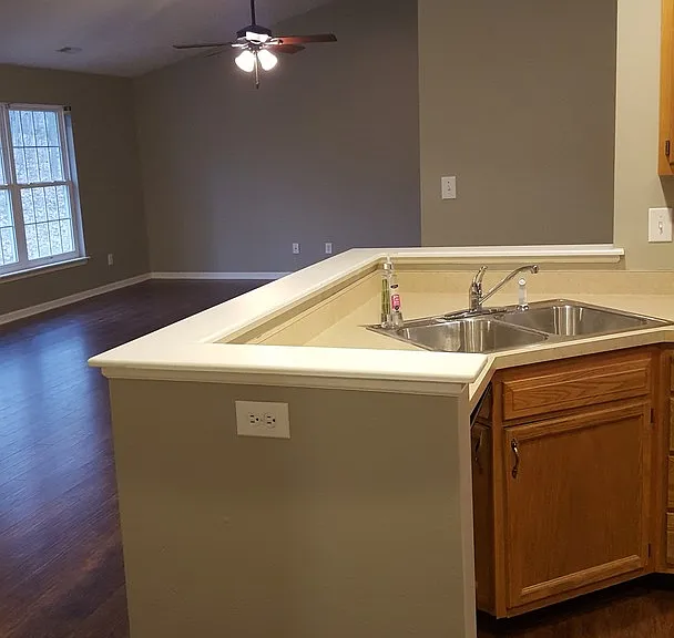 5406 N Bobbie Ct — Photo 3
