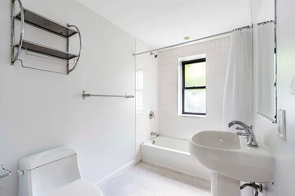 Rented by Compass | media 12