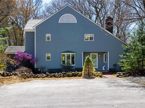 282 Byron Randall Rd, Scituate, RI 02857