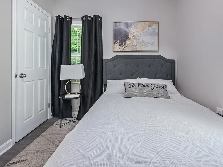 151 Lawton St SW — Photo 46