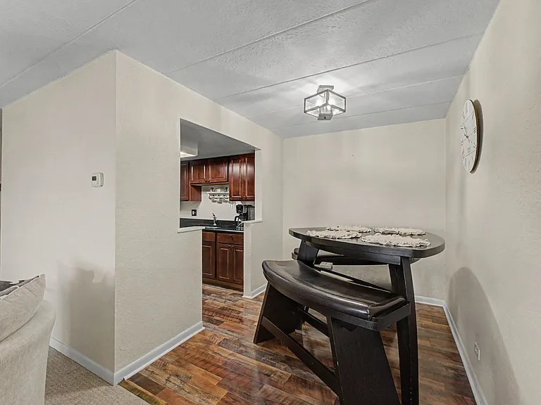 1 Renaissance Pl #1105 — Photo 10