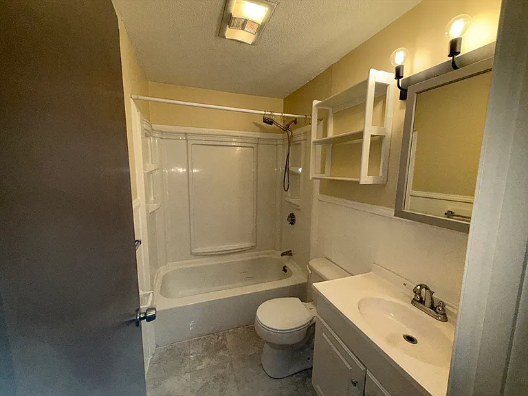 176 Maple Ave #1-31 — Photo 6