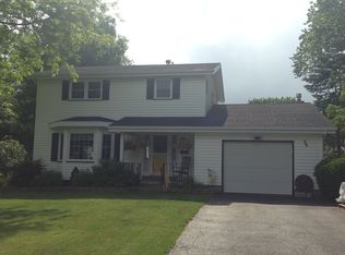 39 Mayon Dr, Rochester, NY 14616