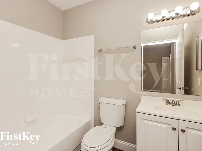 1553 S Cranberry Blvd — Photo 10
