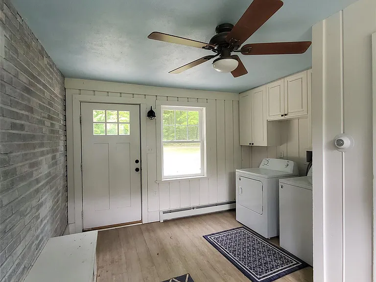 249 W Buell Rd E — Photo 4
