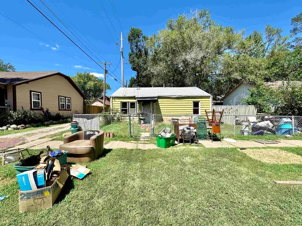210 E 6th Ave, Augusta, KS 67010