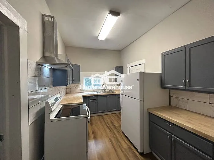 5621 Court H — Photo 10