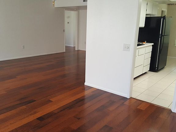 5th image of 10738 W Pineaire Dr