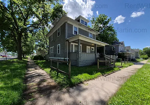 1128 Mulberry St Photo 1