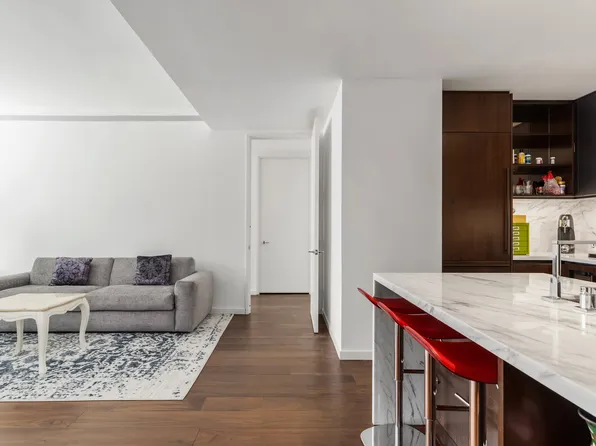 1 West End Avenue image 4 of 12