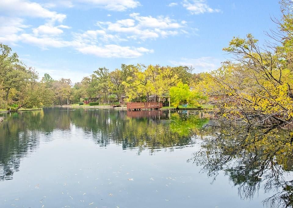 1st image of 2425 Villa Vera Dr
