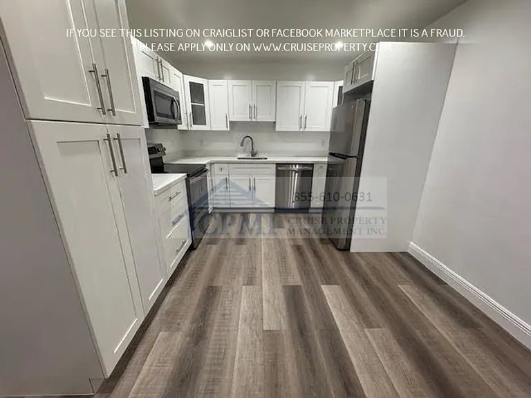 9 SW 10th St — Photo 16