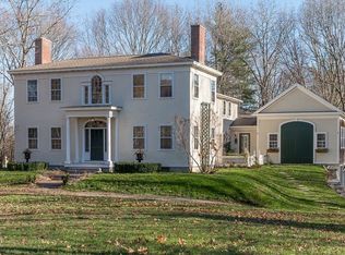 36 Candlewood Rd, Ipswich, MA 01938