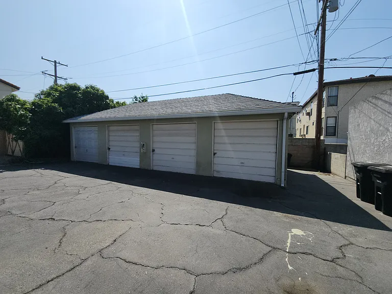 1030 Spazier Ave #1 — Photo 13