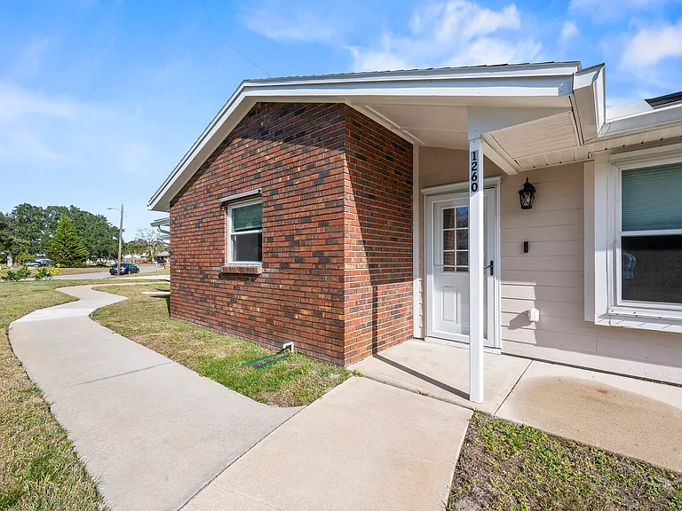 1260 Leslie Dr — Photo 44