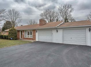 324 Mount Allen Dr, Mechanicsburg, PA 17055