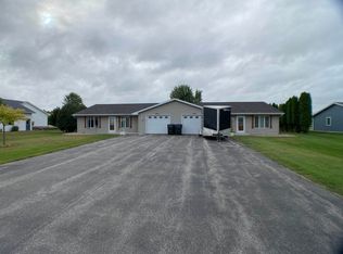 W7473 Park Ave, Shiocton, WI 54170