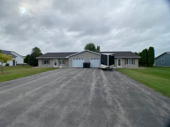 W7473 Park Ave, Shiocton, WI 54170